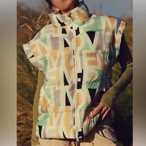 Free People Movement In A Bubble Printed Puffer Vest
Blocked Logo NWT SMALL